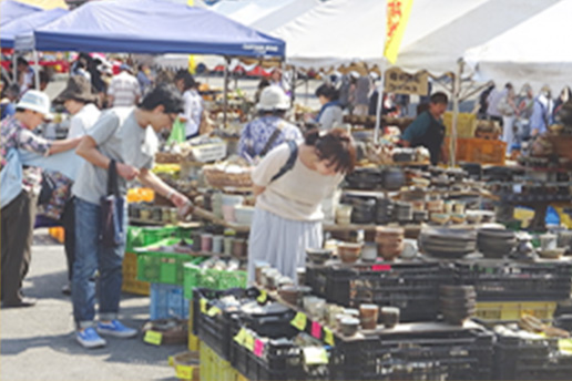 益子春の陶器市（益子町）