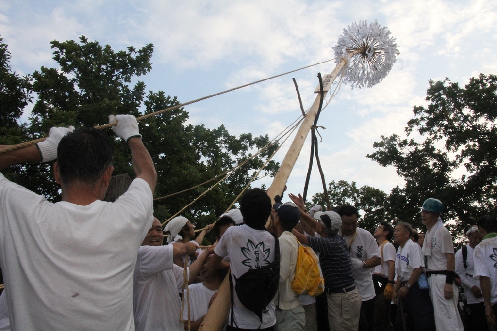 石尊山の梵天祭り