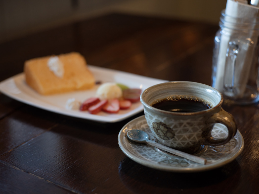 カフェラディトンツ〜日野屋